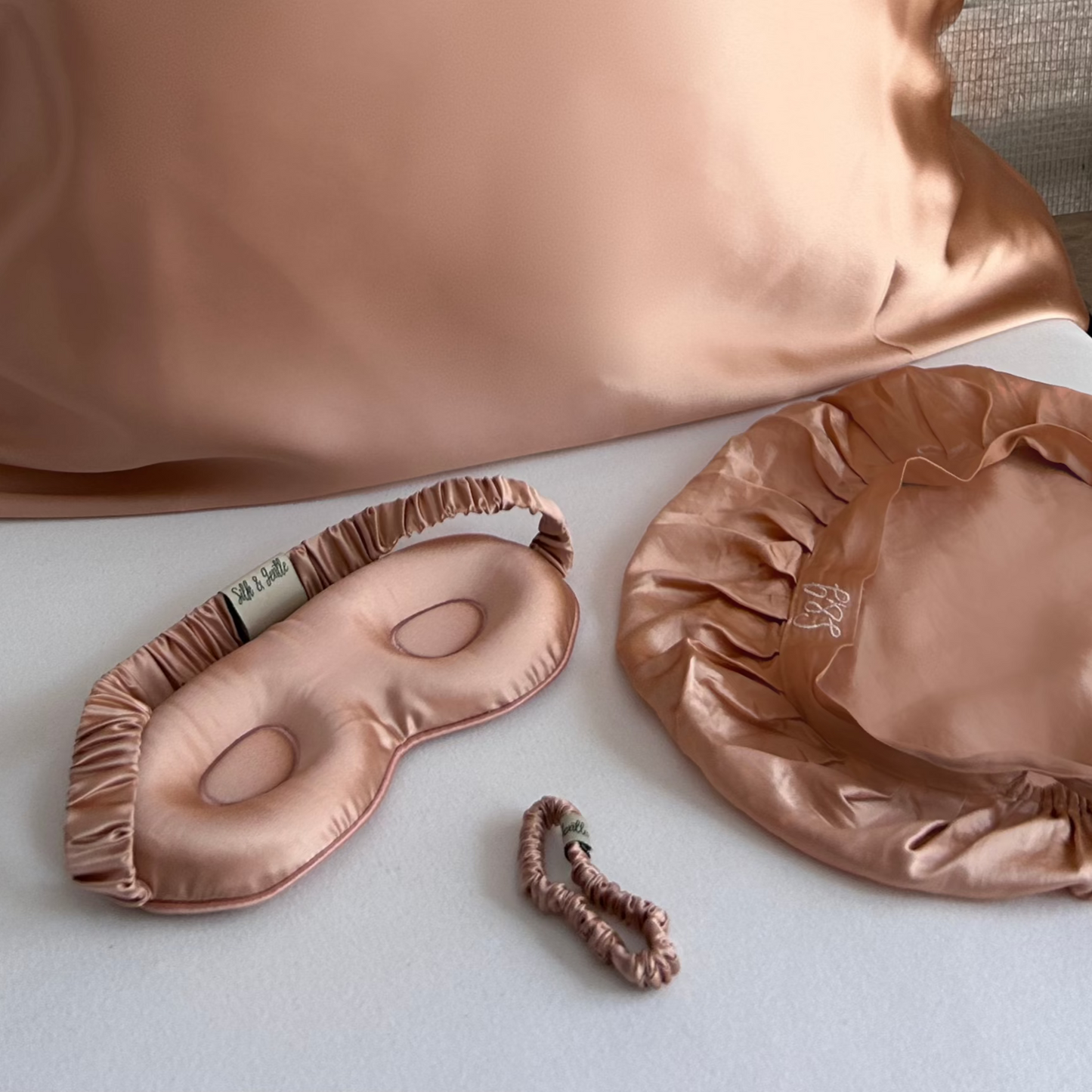 Glory Silk Bonnet