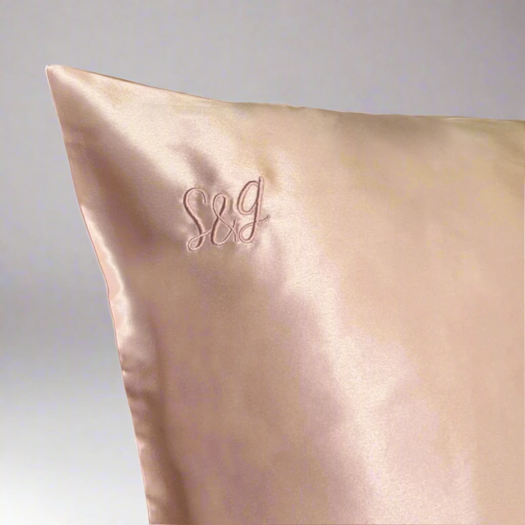 Lily Silk Pillowcase