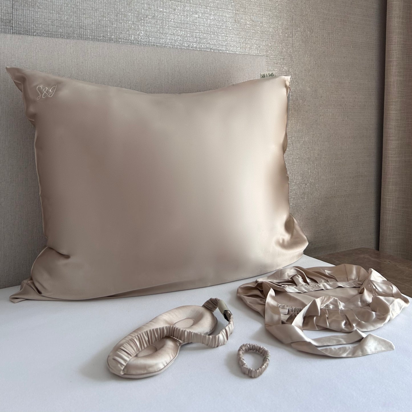 Treasure Silk Bonnet